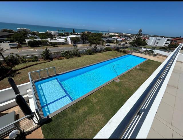 5 BEDROOM HOUSE FOR SALE IN JEFFREYS BAY CENTRAL